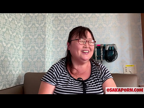 ❤️ Mama japoneză grasă își arată sânii uriași și se bucură de o jucărie sexuală. O mamă asiatică de 51 de ani vorbește despre experiența ei sexuală. Yukiko 1 OSAKAPORN milf grasă. ️❌ at us ️❤