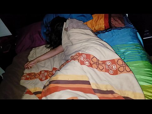 ❤️ Fiul vitreg care își ceartă tânăra mamă vitregă în timp ce ea doarme. ️❌ at us ️❤