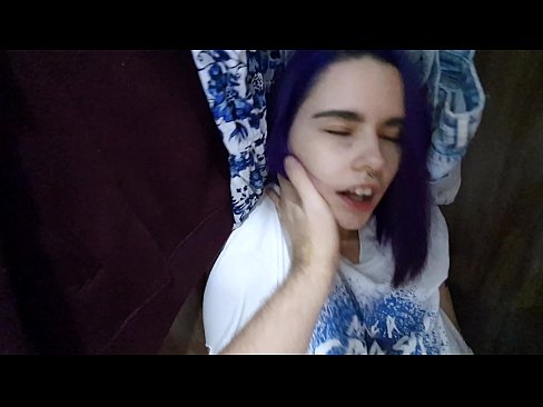 ❤️ Am găsit-o pe sora mea în dulap și am ajutat-o să ejaculeze ️❌  at us ️❤